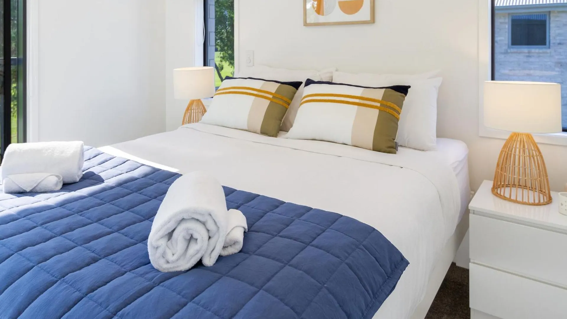 Escape At The Park: 1 Bed 1 Bath W/Carpark Apartment Christchurch 0*,