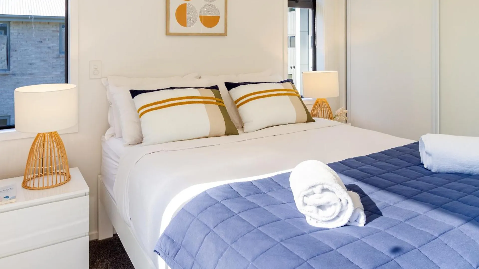Escape At The Park: 1 Bed 1 Bath W/Carpark Apartment Christchurch